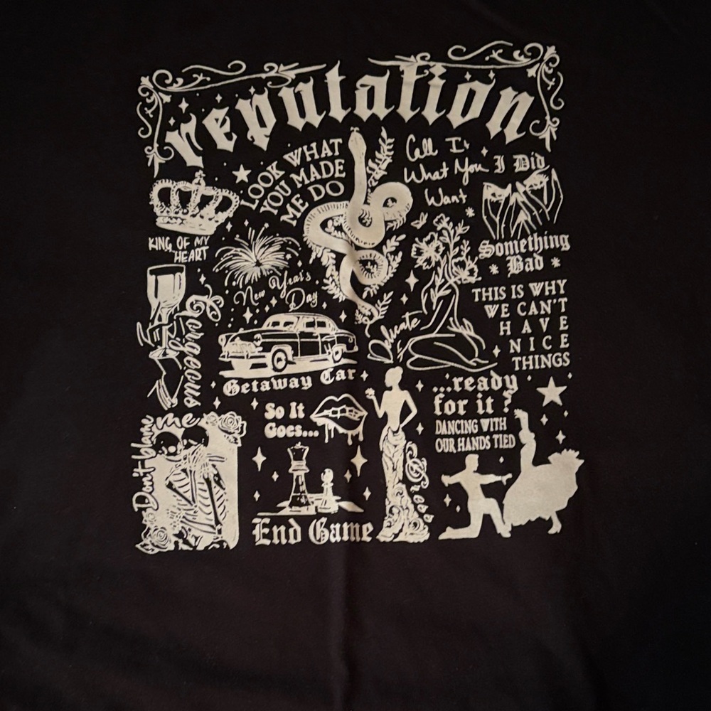 Taylor Swift Black Reputation Graphic T-Shirt - Picture 3 of 4